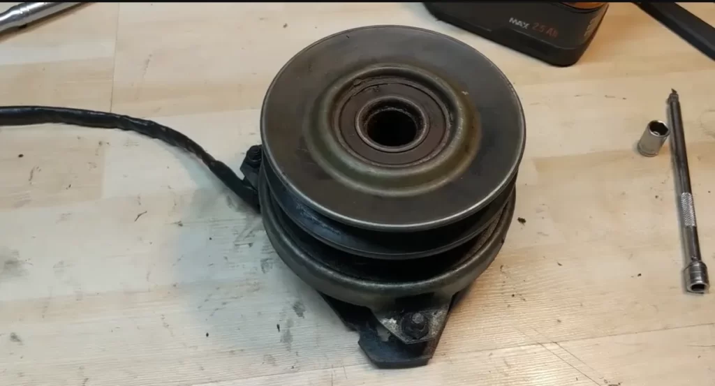 6 Common Toro PTO Clutch Problems [With Troubleshooting]